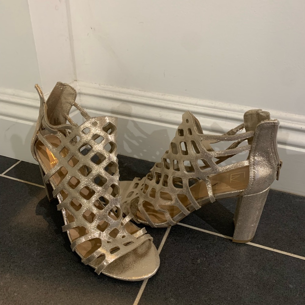Silvery Gold Heels. Size 7.5 Only worn once.
